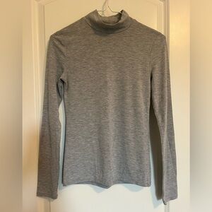 Forever 21 gray fitted turtleneck